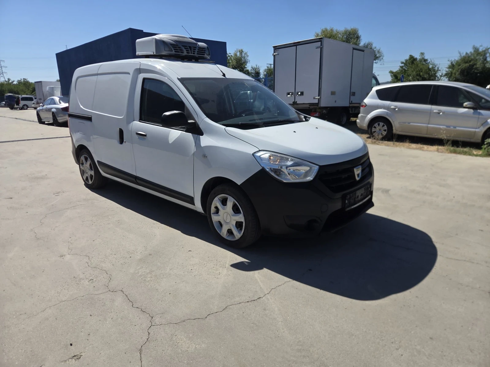 Dacia Dokker, снимка 4 - Автомобили и джипове - 55713471