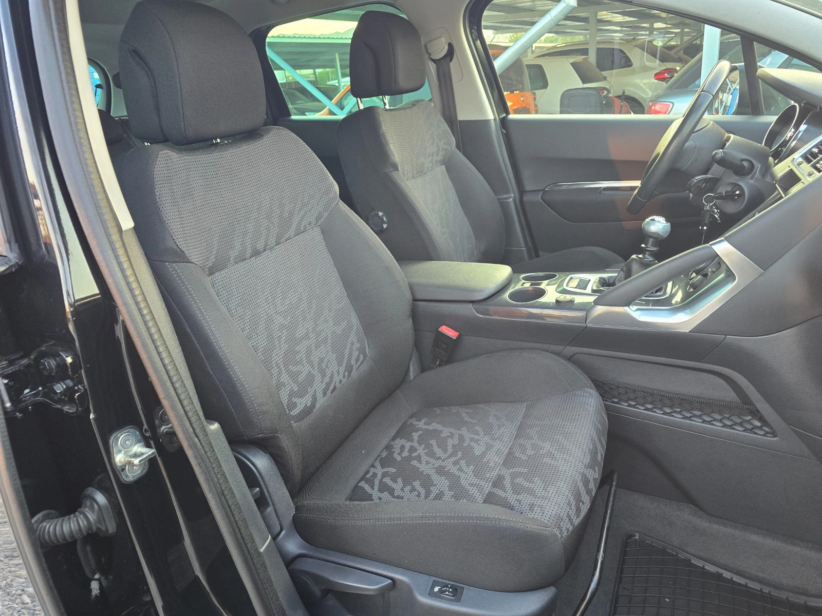 Peugeot 3008 1, 6 HDI НАВИГАЦИЯ !!! ЕВРО 5!!, снимка 10 - Автомобили и джипове - 55767326
