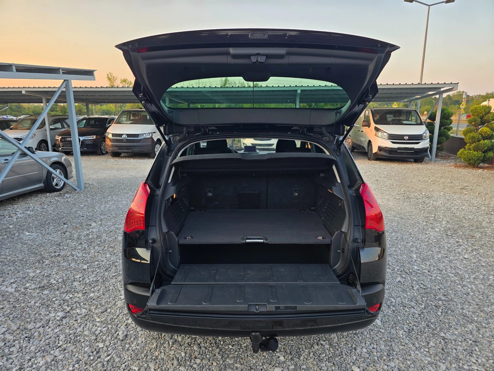 Peugeot 3008 1, 6 HDI НАВИГАЦИЯ !!! ЕВРО 5!!, снимка 15 - Автомобили и джипове - 55767326