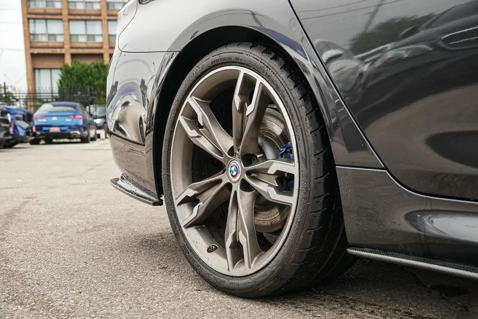 BMW 550 M550i xDrive* CARBON* МАСАЖИ* HUD* ПАНО, снимка 7 - Автомобили и джипове - 56022626