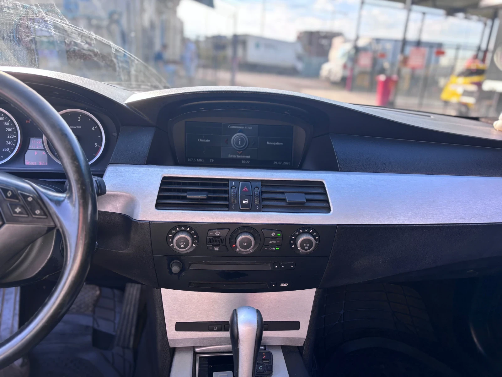 BMW 535, снимка 11 - Автомобили и джипове - 56131567
