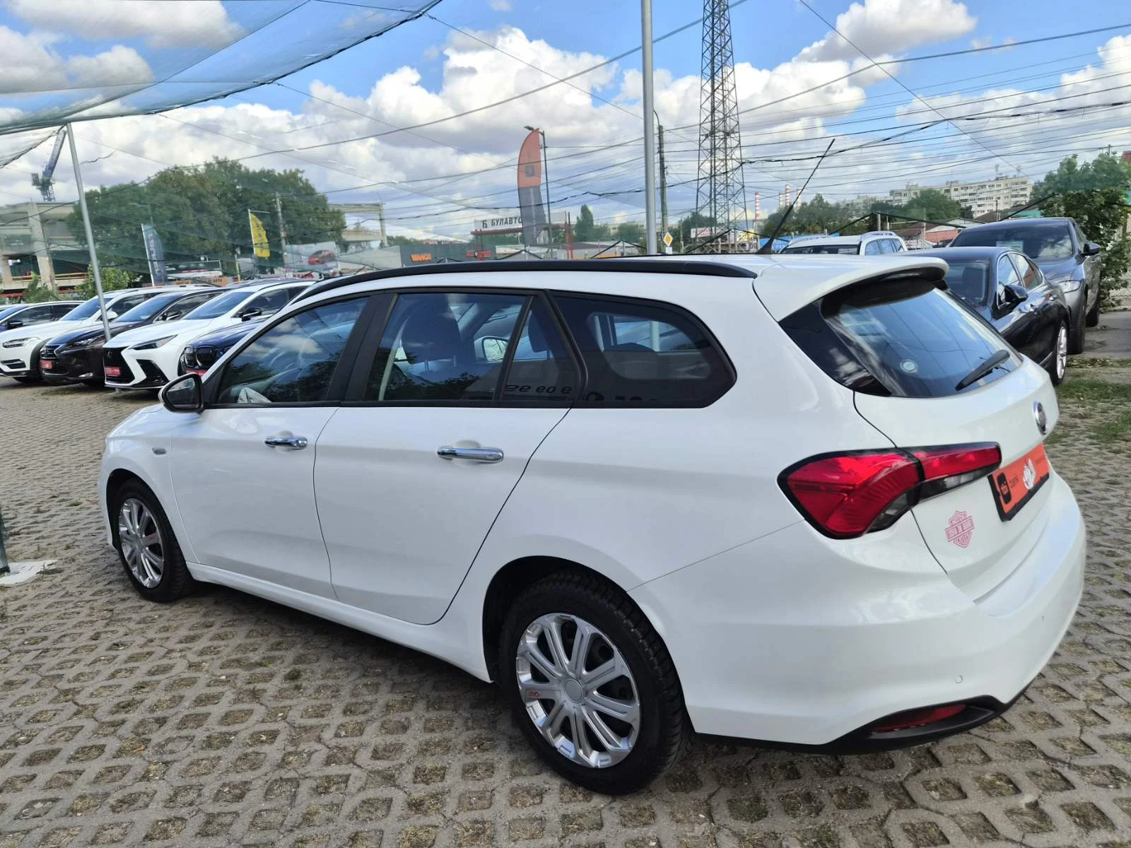 Fiat Tipo 1.6D, снимка 2 - Автомобили и джипове - 56217443