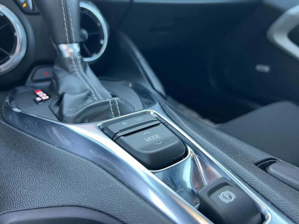 Chevrolet Camaro 1LT * Coupe * АвтоКредит * (ЦЕНА ДО БГ), снимка 10 - Автомобили и джипове - 56231307