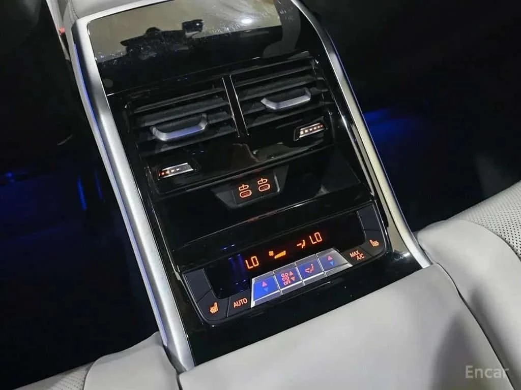 BMW M8 Gran Coupe Competition, снимка 15 - Автомобили и джипове - 56466033