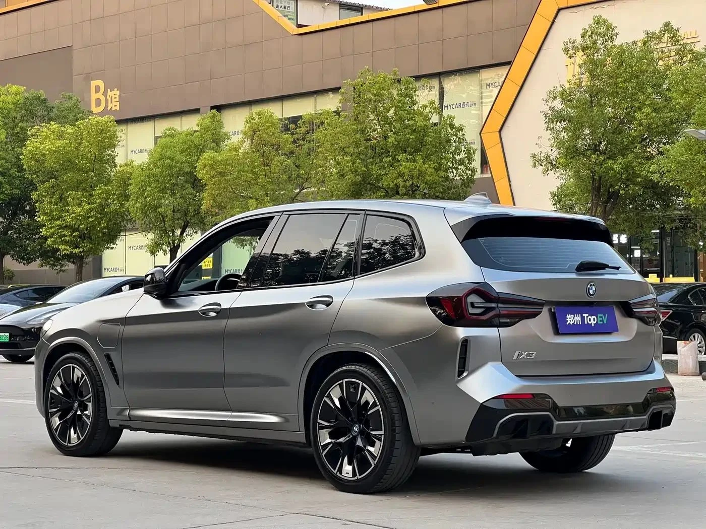 BMW iX3, снимка 6 - Автомобили и джипове - 56689838
