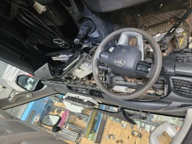 Toyota Hilux 2.4D, снимка 8