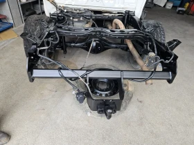 Toyota Hilux 2.4D, снимка 11