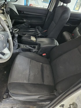 Toyota Hilux 2.4D, снимка 9