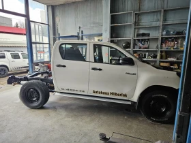 Toyota Hilux 2.4D, снимка 1