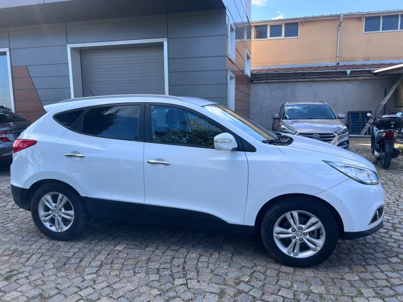 Hyundai IX35 2.0i Auto 4x4, снимка 4 - Автомобили и джипове - 46863967