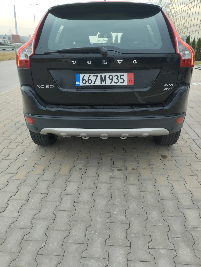 Volvo XC60 4x4, снимка 13 - Автомобили и джипове - 48327575