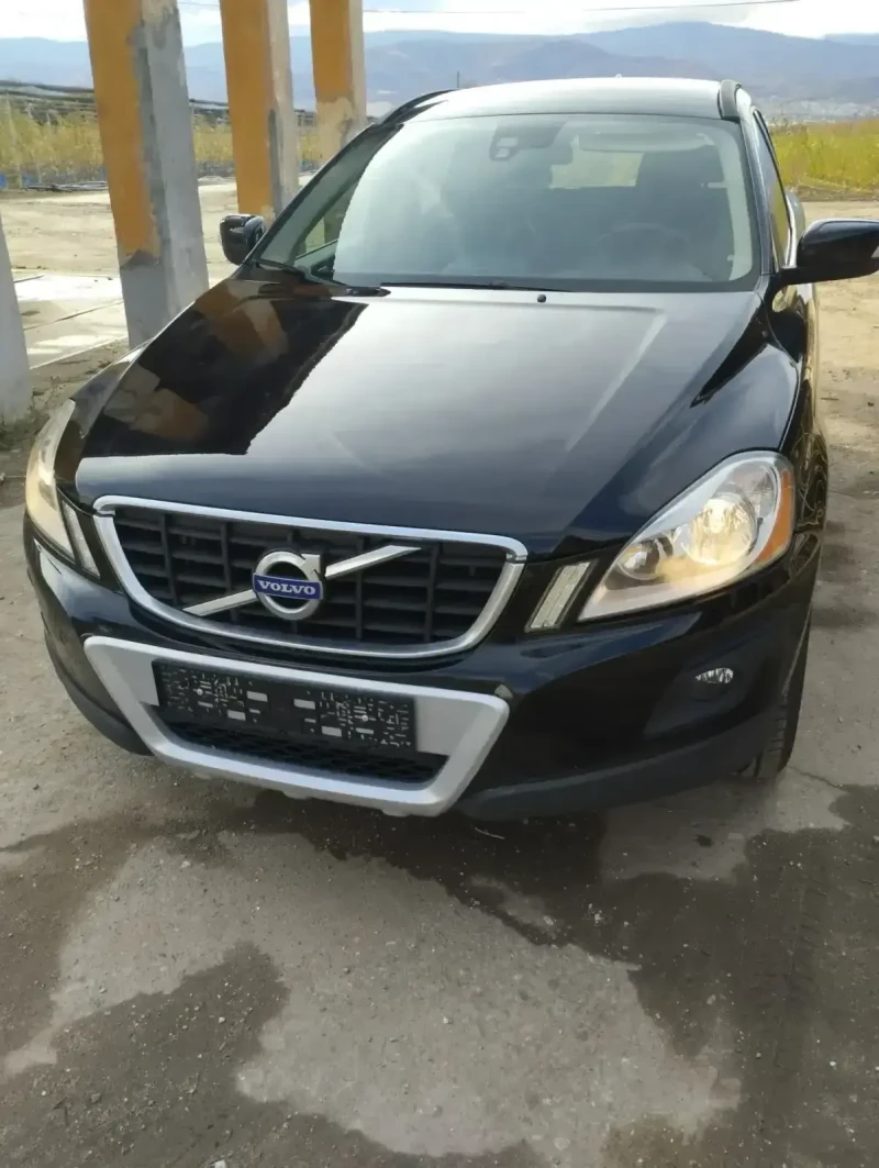 Volvo XC60 4x4, снимка 1 - Автомобили и джипове - 47972662