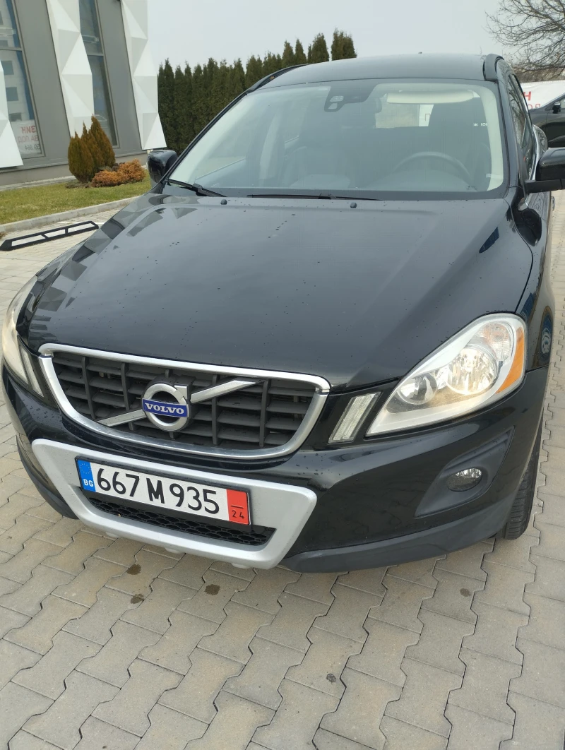 Volvo XC60 4x4, снимка 1 - Автомобили и джипове - 48327575