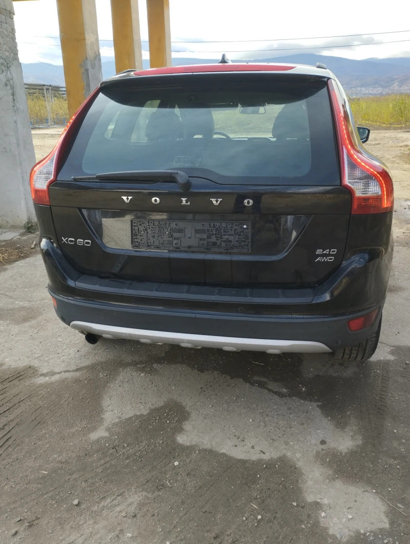 Volvo XC60 4x4, снимка 2 - Автомобили и джипове - 47972662