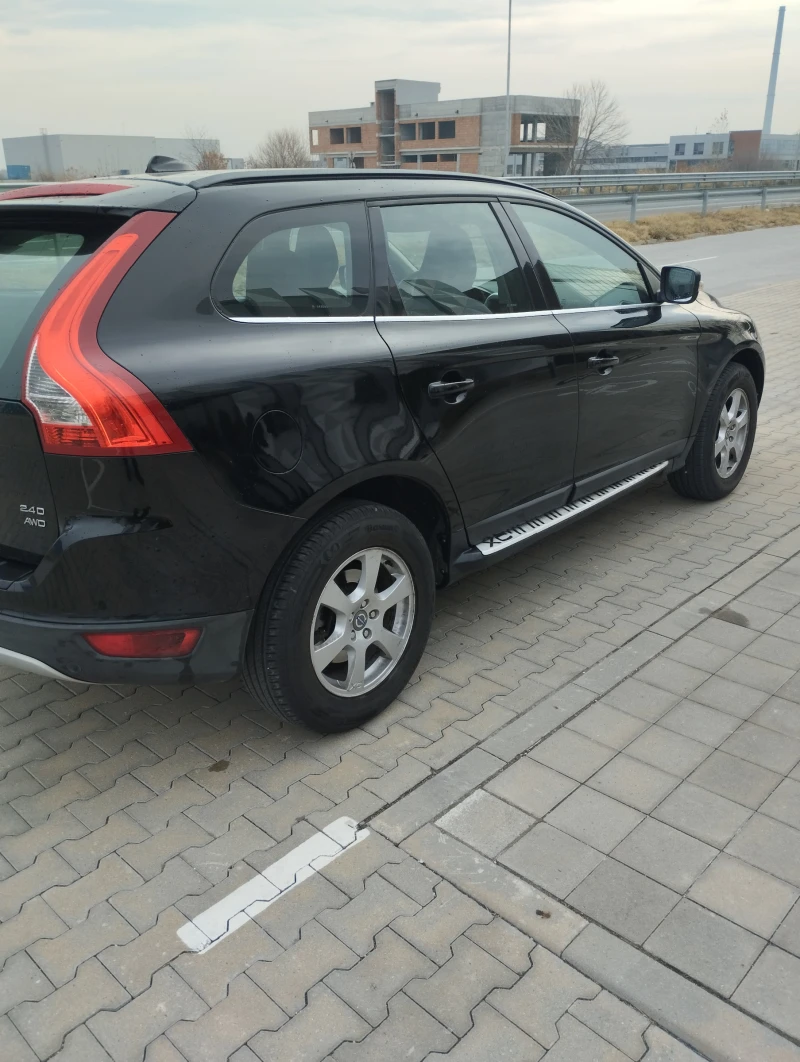 Volvo XC60 4x4, снимка 7 - Автомобили и джипове - 48327575