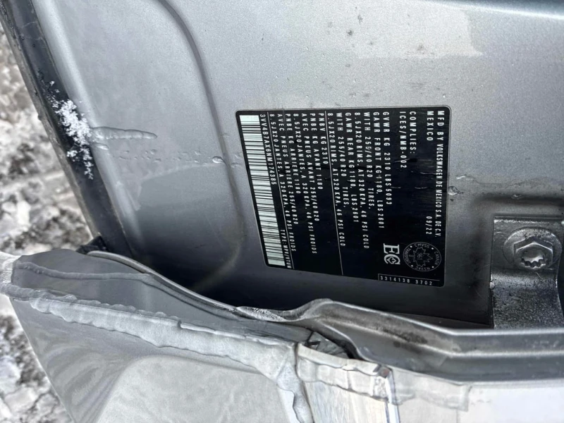 VW Tiguan * Highline R Line * CARFAX * БЕЗ ПЪРВОНАЧАЛНА ВНОС, снимка 12 - Автомобили и джипове - 52940779