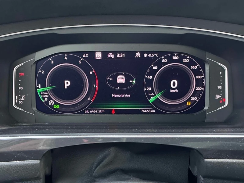 VW Tiguan * Highline R Line * CARFAX * БЕЗ ПЪРВОНАЧАЛНА ВНОС, снимка 8 - Автомобили и джипове - 52940779