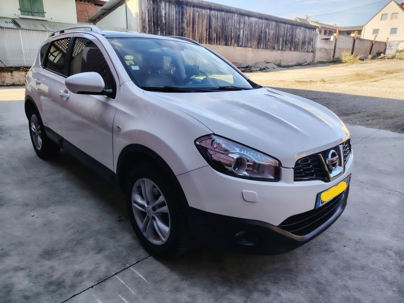 Nissan Qashqai, снимка 3 - Автомобили и джипове - 53005413