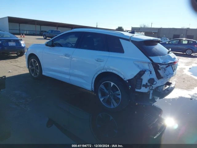 Audi Q4 * PREMIUM * PLUS * 50 * QUATTRO (CARFAX), снимка 7 - Автомобили и джипове - 49346527