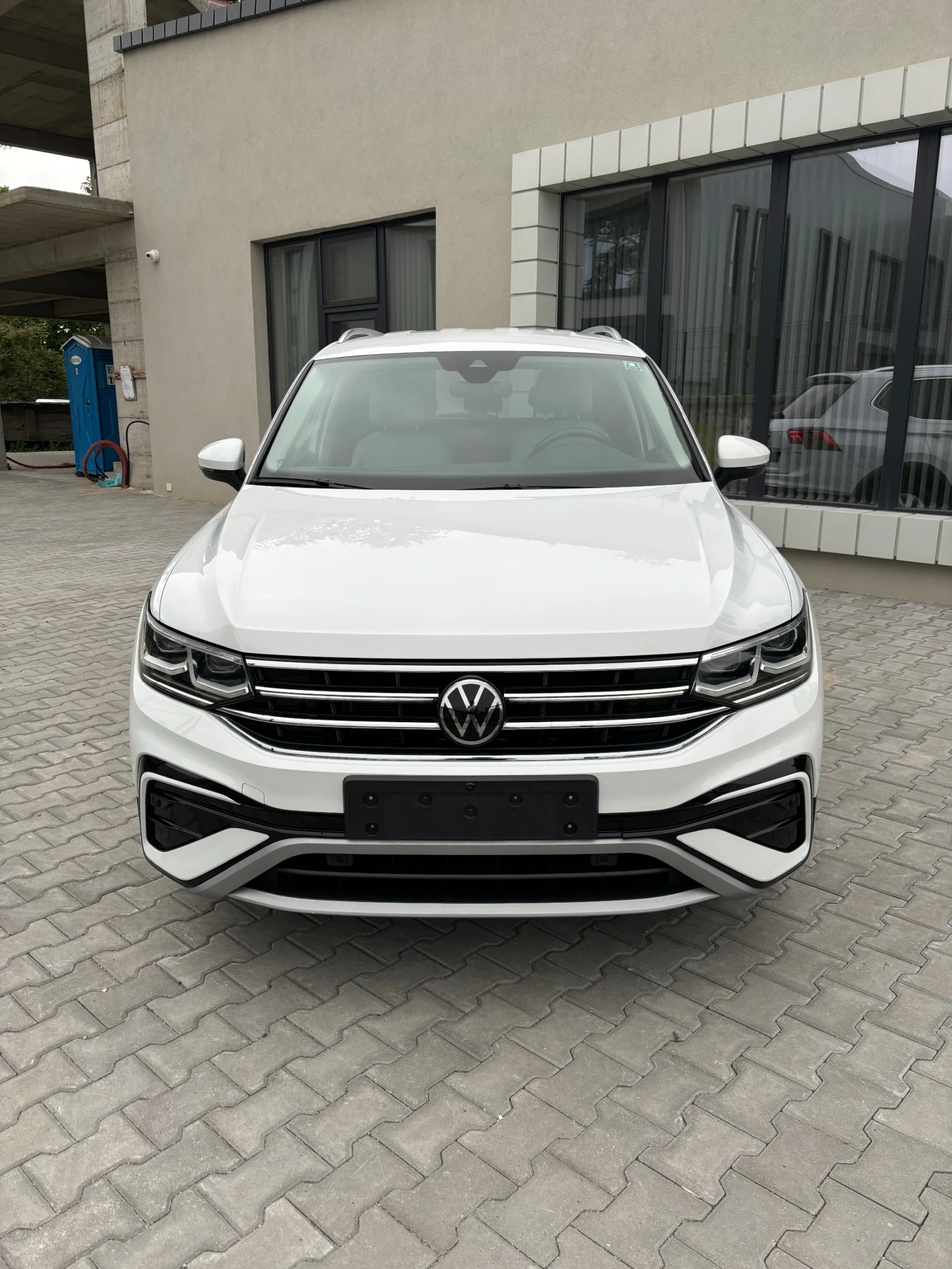 VW Tiguan 2.0TDI ALLSPACE ELEGANCE - изображение 2