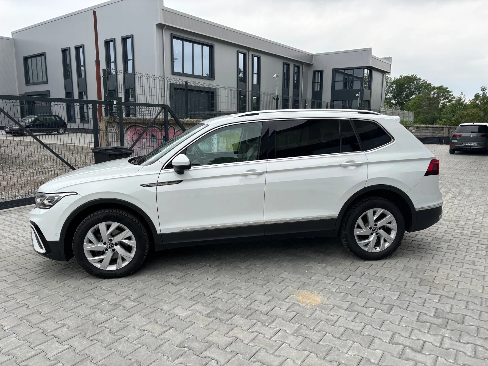 VW Tiguan 2.0TDI ALLSPACE ELEGANCE - изображение 5