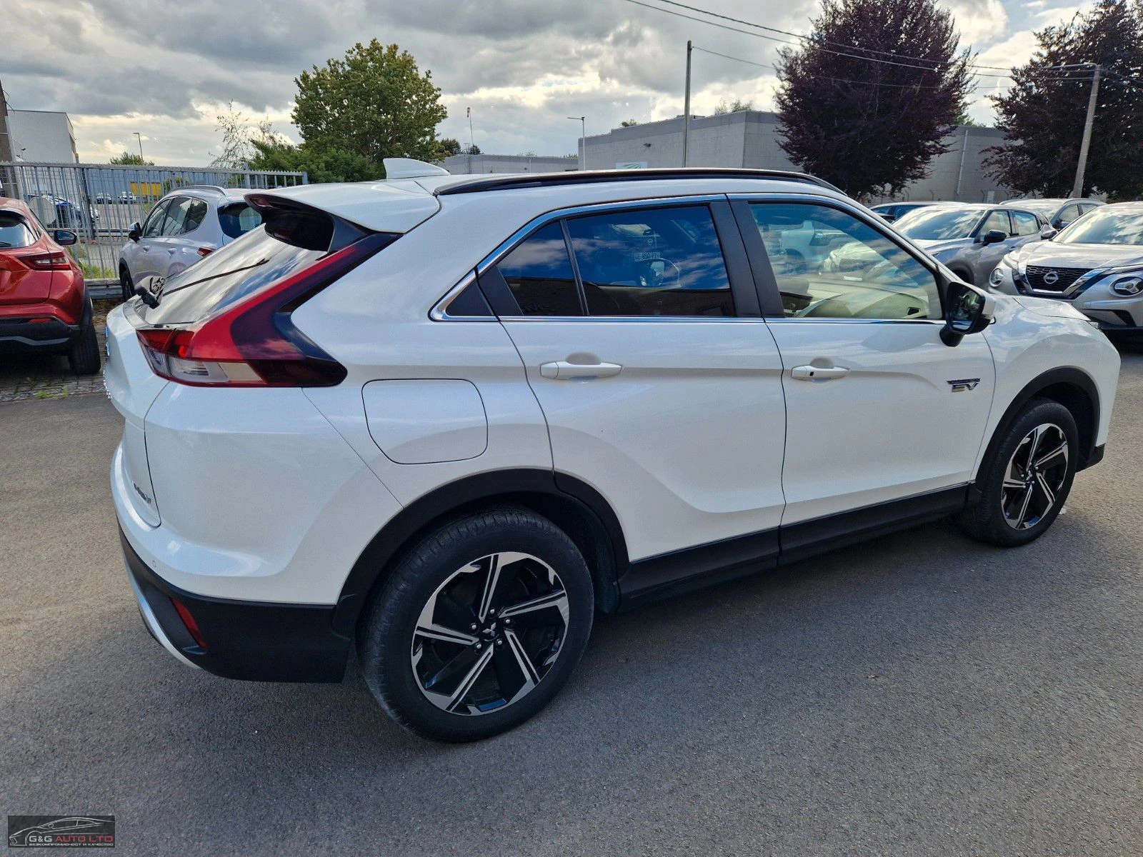 Mitsubishi Eclipse Cross 2.4PHEV/188HP/PLUS/4X4/NAVI/CAM/ACC/528v - изображение 5