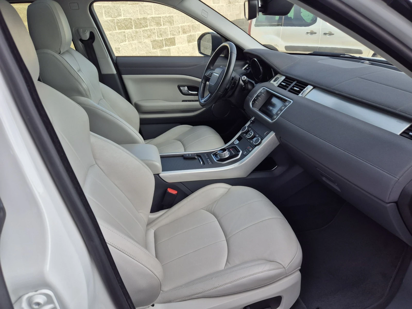 Land Rover Evoque 2, 0tdi 4x4 57000km!!! - изображение 9