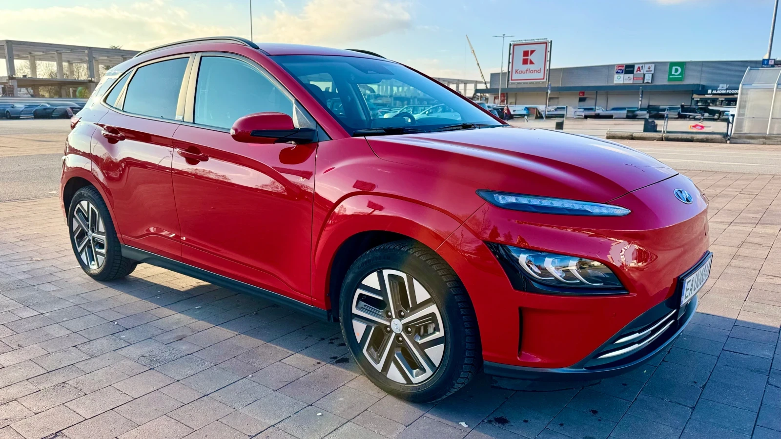 Hyundai Kona 64kWh, FACELIFT, BLUELINK, 100% SOH,  | Mobile.bg   2