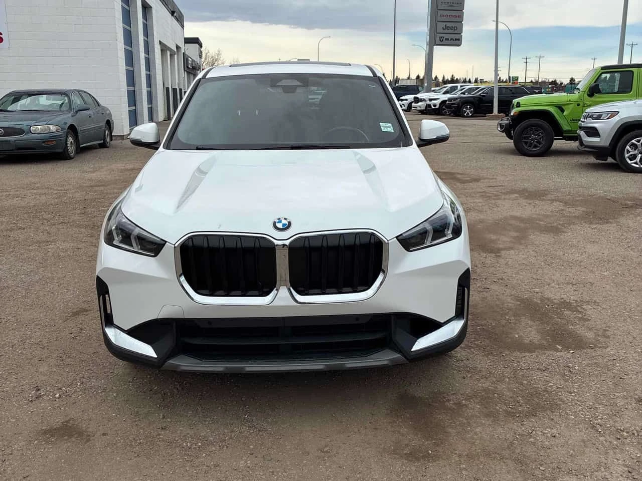 BMW X1 xDrive28i/CARFAX/ПАНОРАМА/ПОДГРЕВИ, снимка 2 - Автомобили и джипове - 53934816