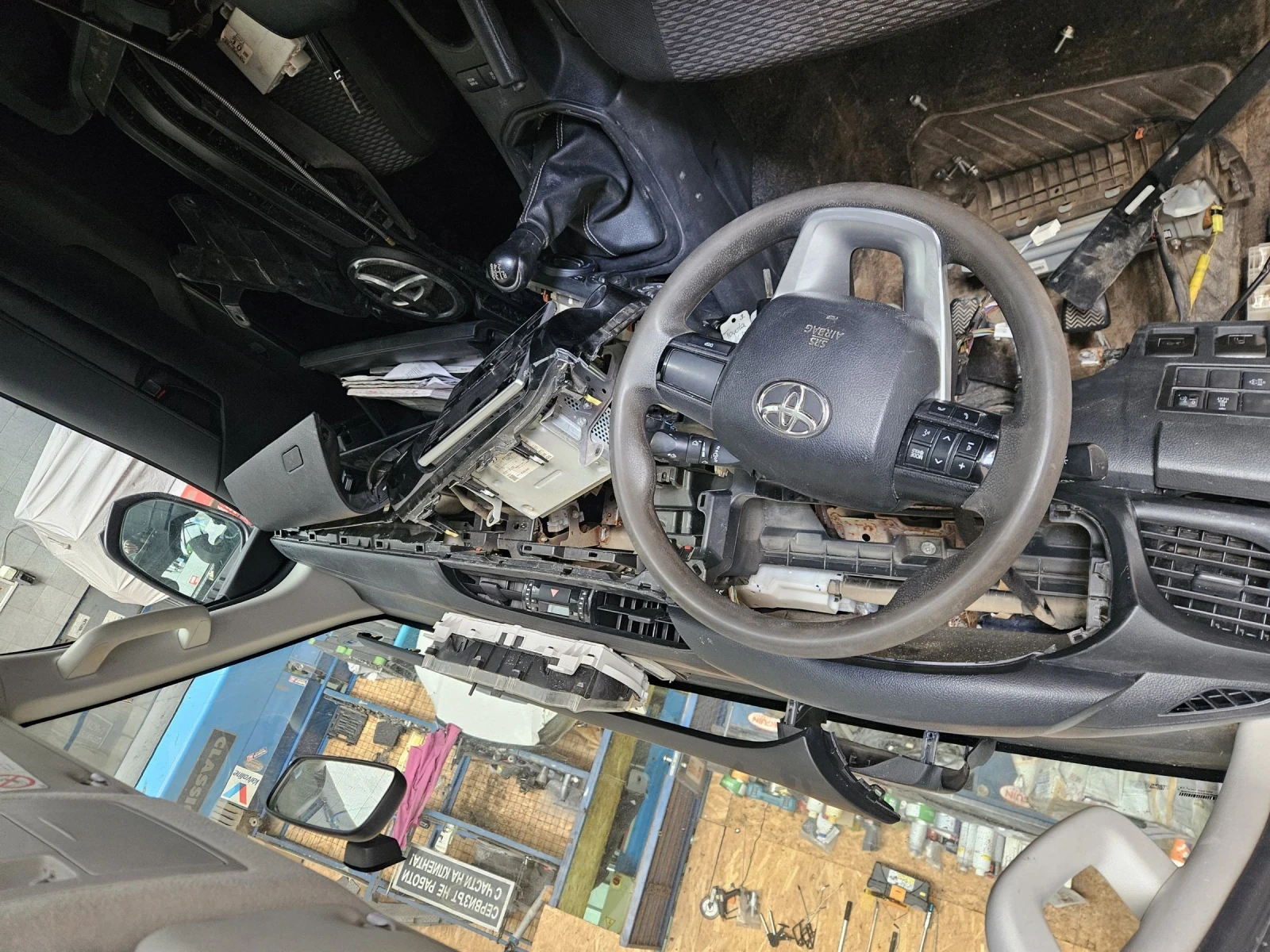 Toyota Hilux 2.4D, снимка 8 - Автомобили и джипове - 54115866