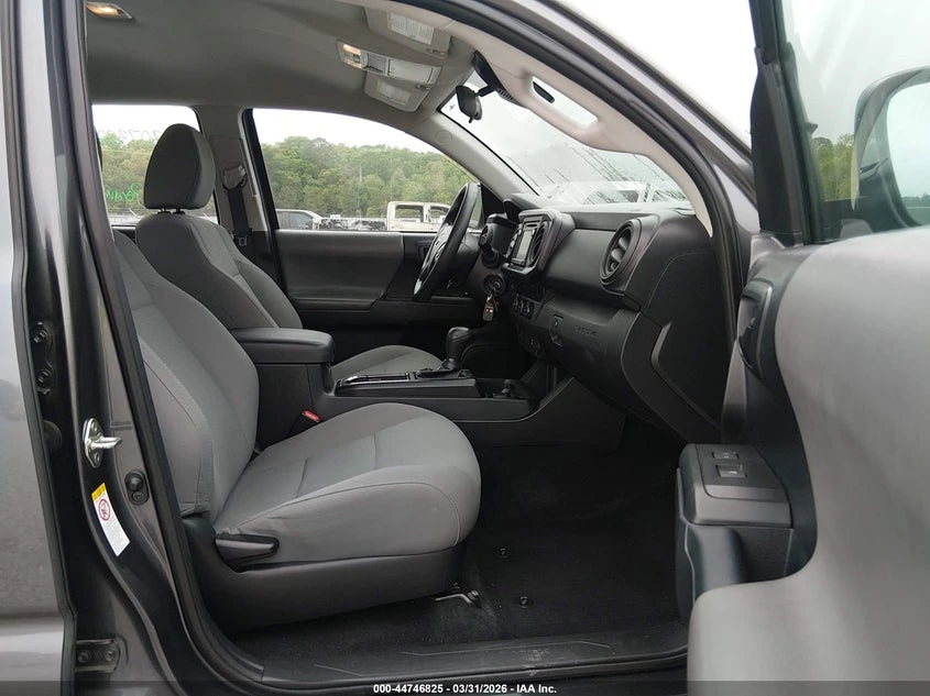 Toyota Tacoma 2.7l Sr, снимка 5 - Автомобили и джипове - 54307312