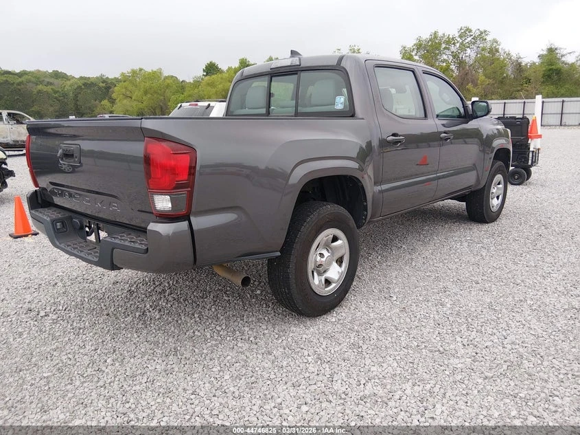 Toyota Tacoma 2.7l Sr, снимка 4 - Автомобили и джипове - 54307312