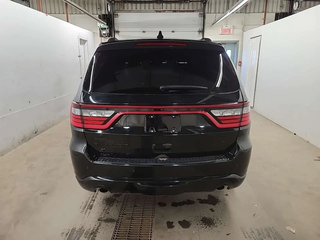 Dodge Durango R/T PLUS| PANO| ОБДУХВАНЕ| 2 КЛЮЧА| , снимка 4 - Автомобили и джипове - 54428146