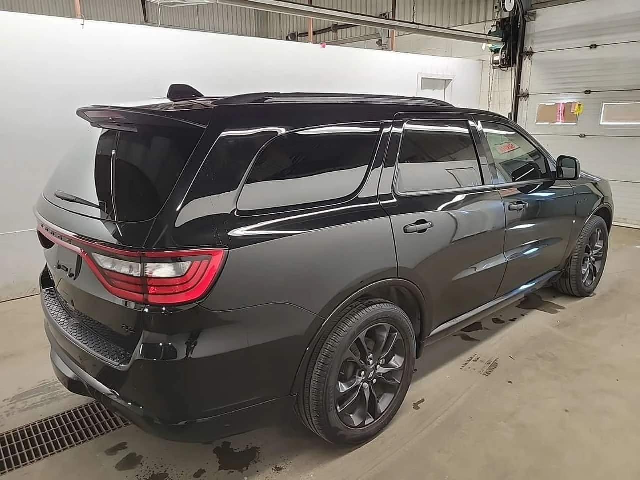 Dodge Durango R/T PLUS| PANO| ОБДУХВАНЕ| 2 КЛЮЧА| , снимка 3 - Автомобили и джипове - 54428146
