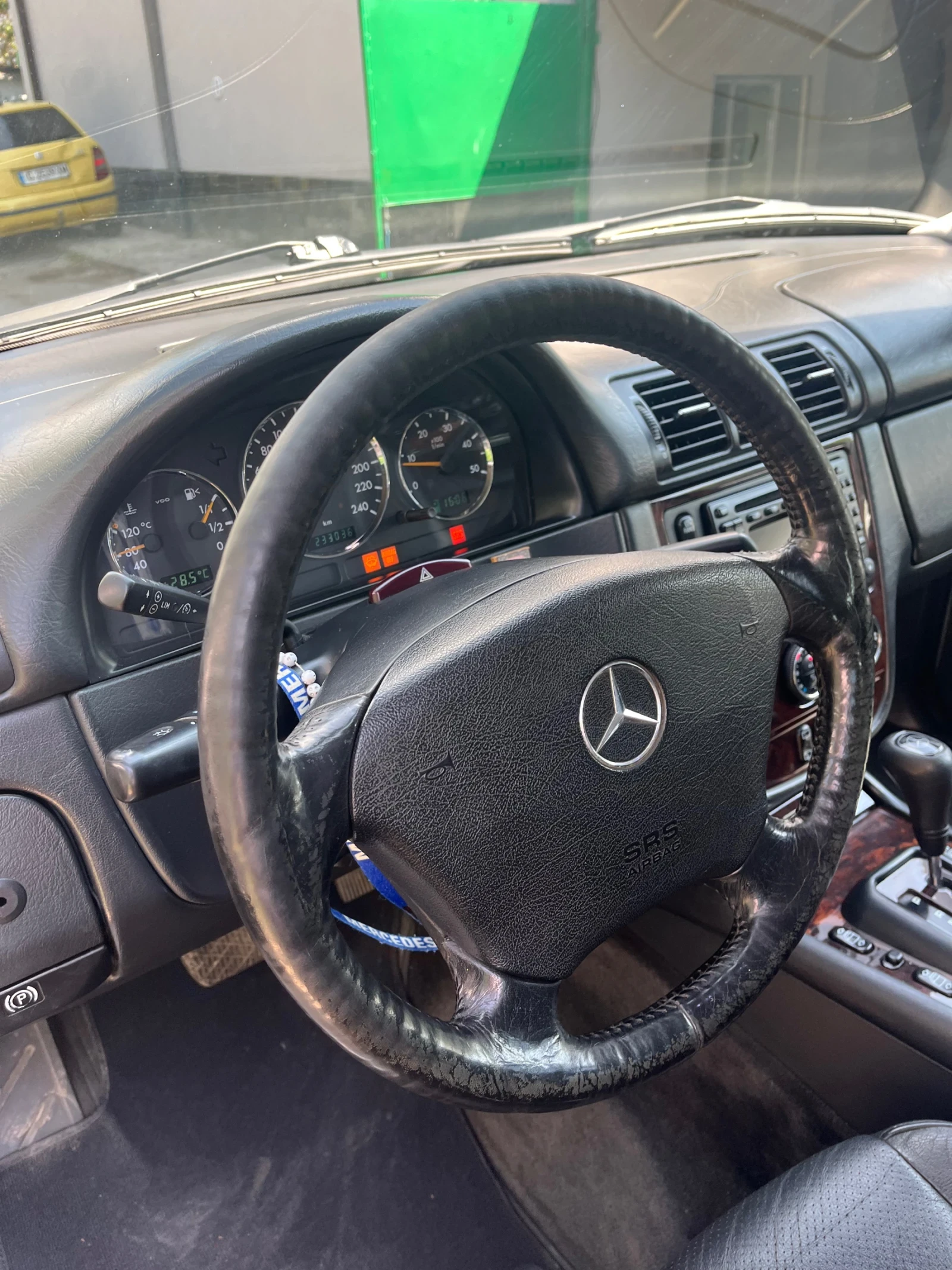 Mercedes-Benz ML 270, снимка 3 - Автомобили и джипове - 54646973