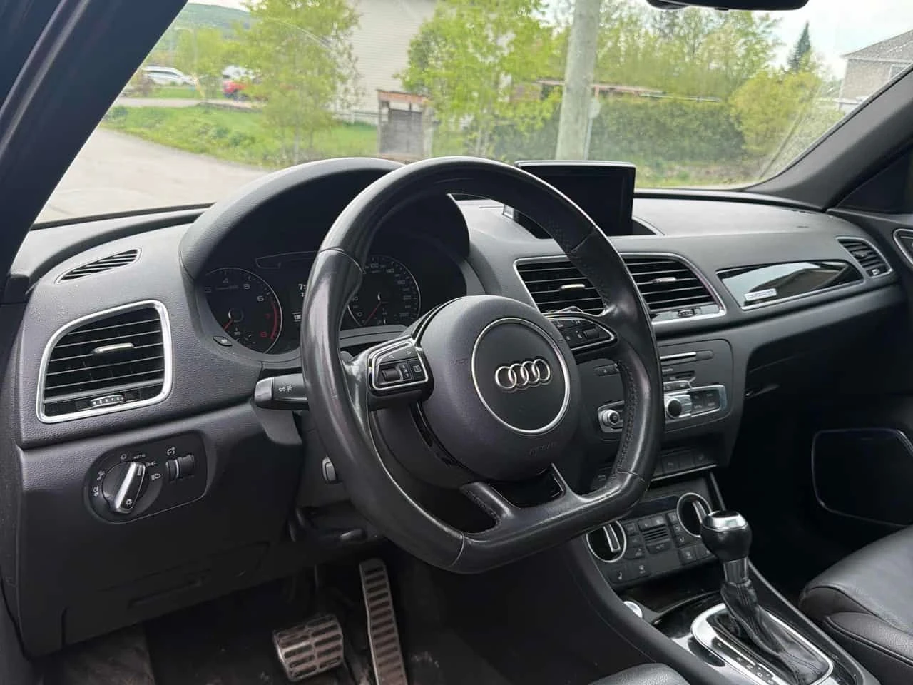 Audi Q3 * Technik * Bose * PANO * 2 КЛЮЧА, снимка 5 - Автомобили и джипове - 54756223