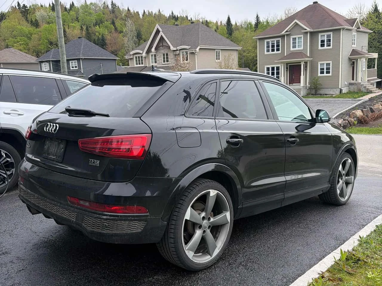 Audi Q3 * Technik * Bose * PANO * 2 КЛЮЧА, снимка 3 - Автомобили и джипове - 54756223