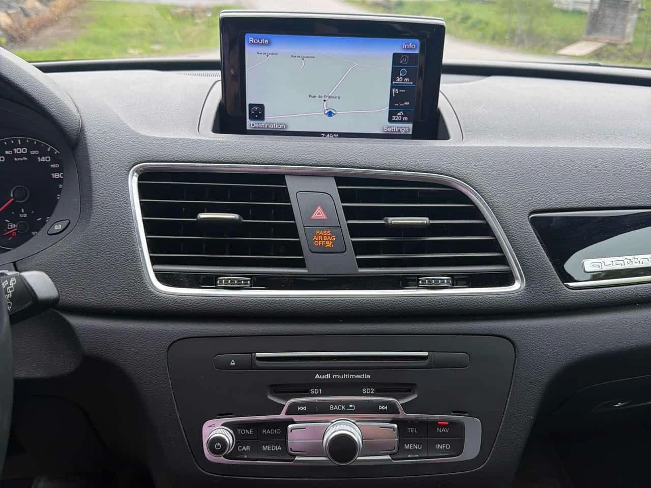 Audi Q3 * Technik * Bose * PANO * 2 КЛЮЧА, снимка 9 - Автомобили и джипове - 54756223