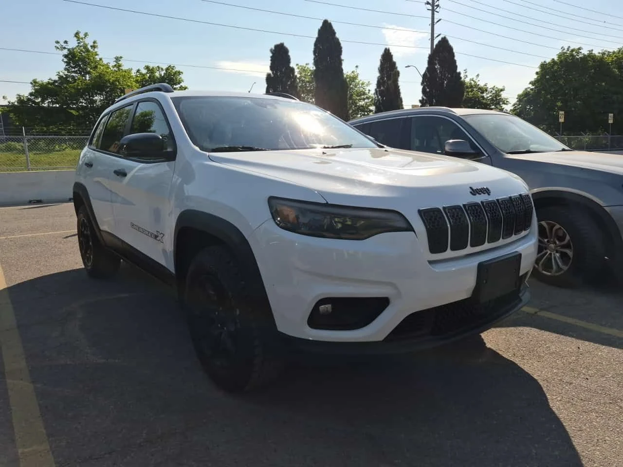 Jeep Cherokee * X * CARFAX * ПОДГРЕВИ * ПАНО * 2 КЛЮЧА * , снимка 2 - Автомобили и джипове - 54821310