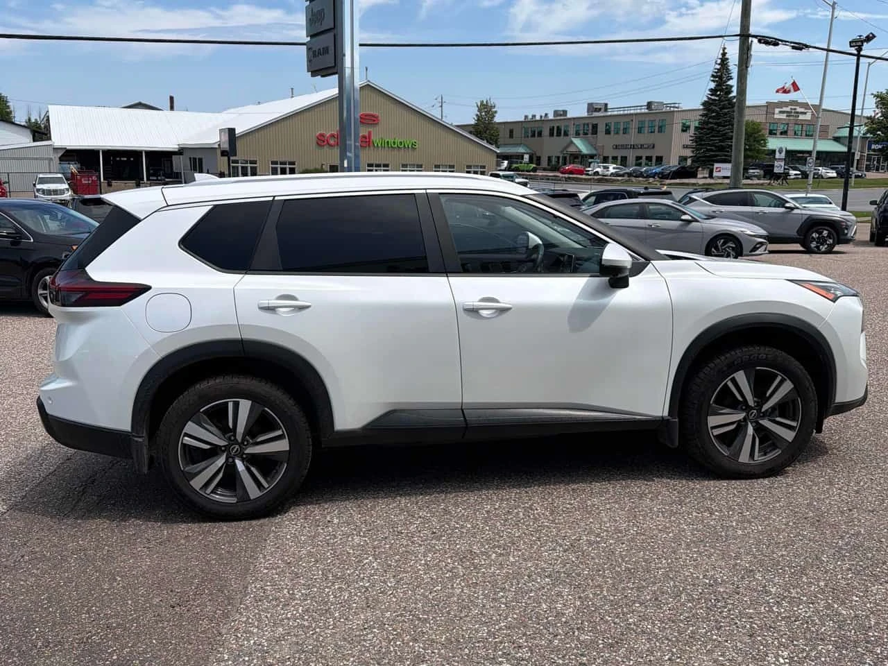 Nissan Rogue AWD SV PREMIUM| PANO| 360| LANE ASSIST| , снимка 3 - Автомобили и джипове - 55431335