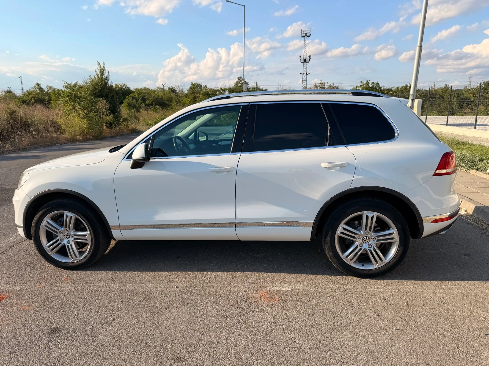 VW Touareg 3.0, снимка 6 - Автомобили и джипове - 55667522