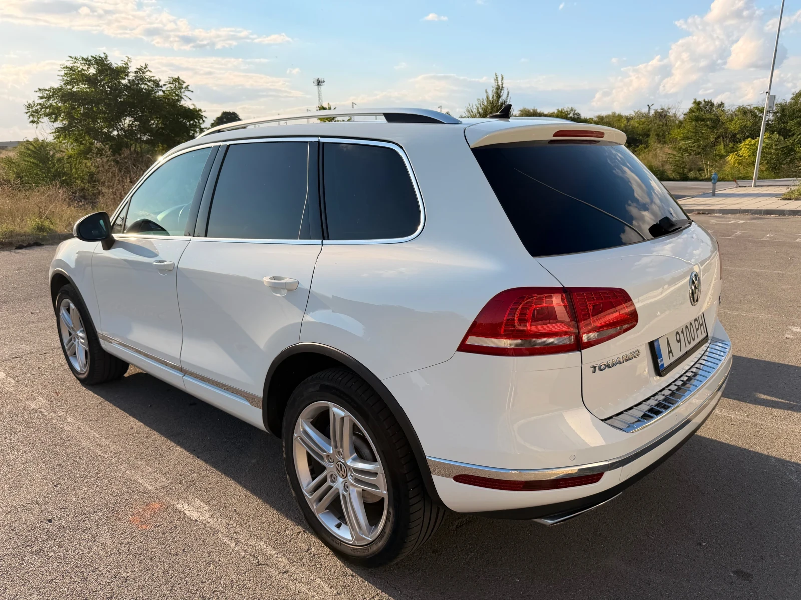 VW Touareg 3.0, снимка 4 - Автомобили и джипове - 55667522