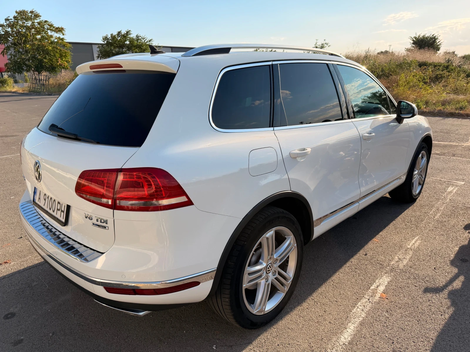 VW Touareg 3.0, снимка 5 - Автомобили и джипове - 55667522