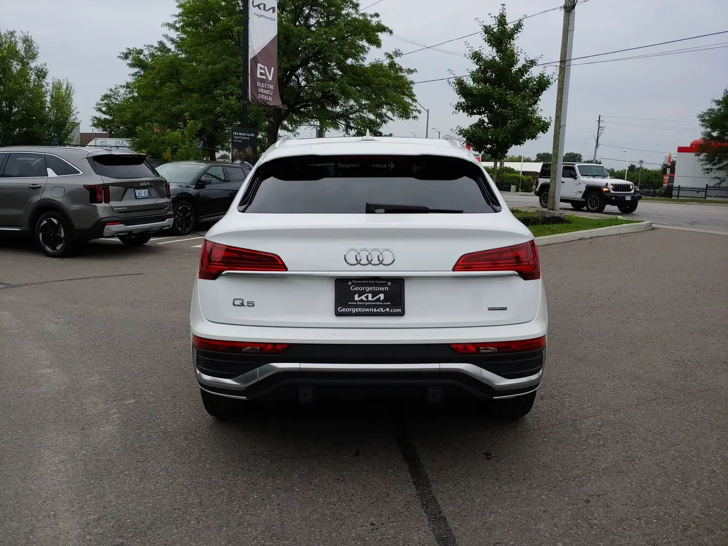Audi Q5 SPORTBACK* MATRIX* ПАНОРАМА* КАМЕРА* ПОДГРЕВ* , снимка 4 - Автомобили и джипове - 55788713