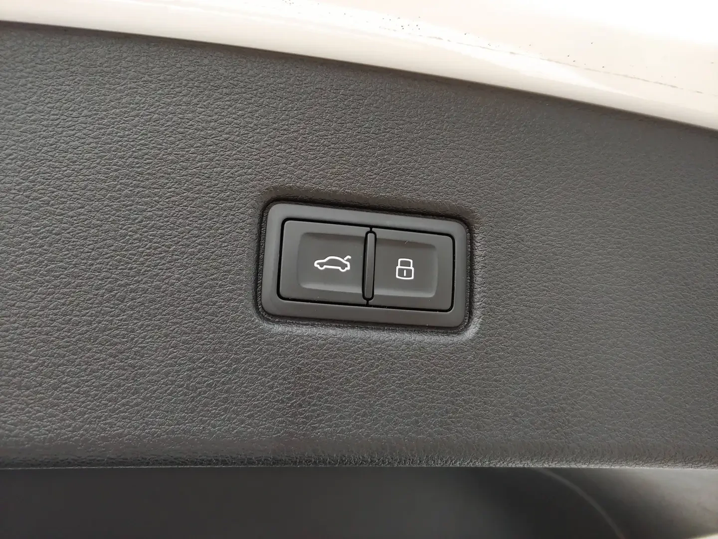 Audi Q5 SPORTBACK* MATRIX* ПАНОРАМА* КАМЕРА* ПОДГРЕВ* , снимка 17 - Автомобили и джипове - 55788713