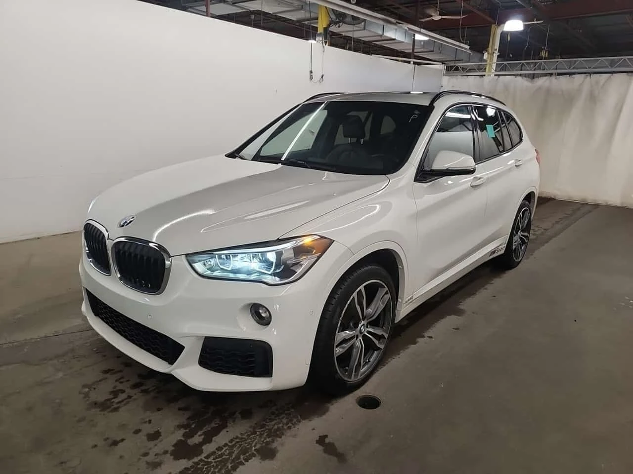BMW X1 XDRIVE28I* ПЪЛЕН М-ПАКЕТ* HUD* HAR/KAR* PANO* 