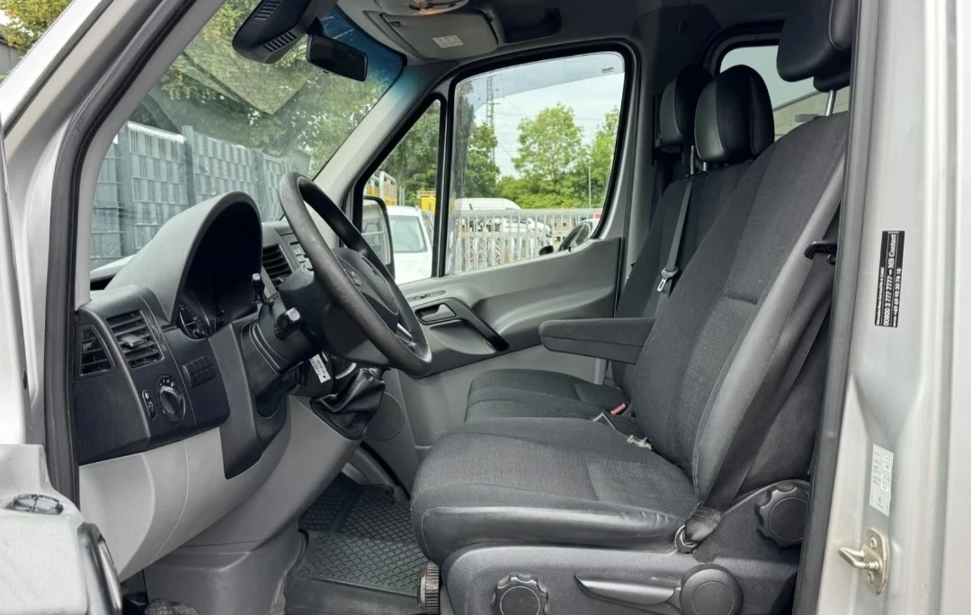 Mercedes-Benz Sprinter 319 8+ 1* места* КЛИМАТРОНИК* , снимка 7 - Бусове и автобуси - 54948175