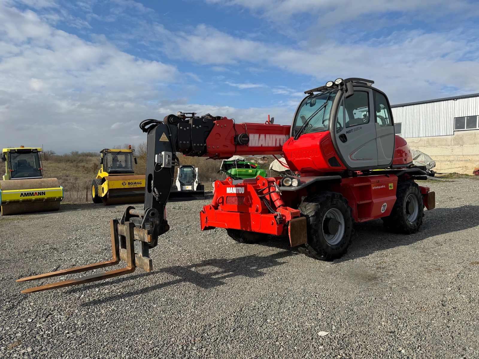 Телескопични товарачи Manitou MRT 2150+ С 2 БРОЯ УРЕДИ ЛИЗИНГ - изображение 3