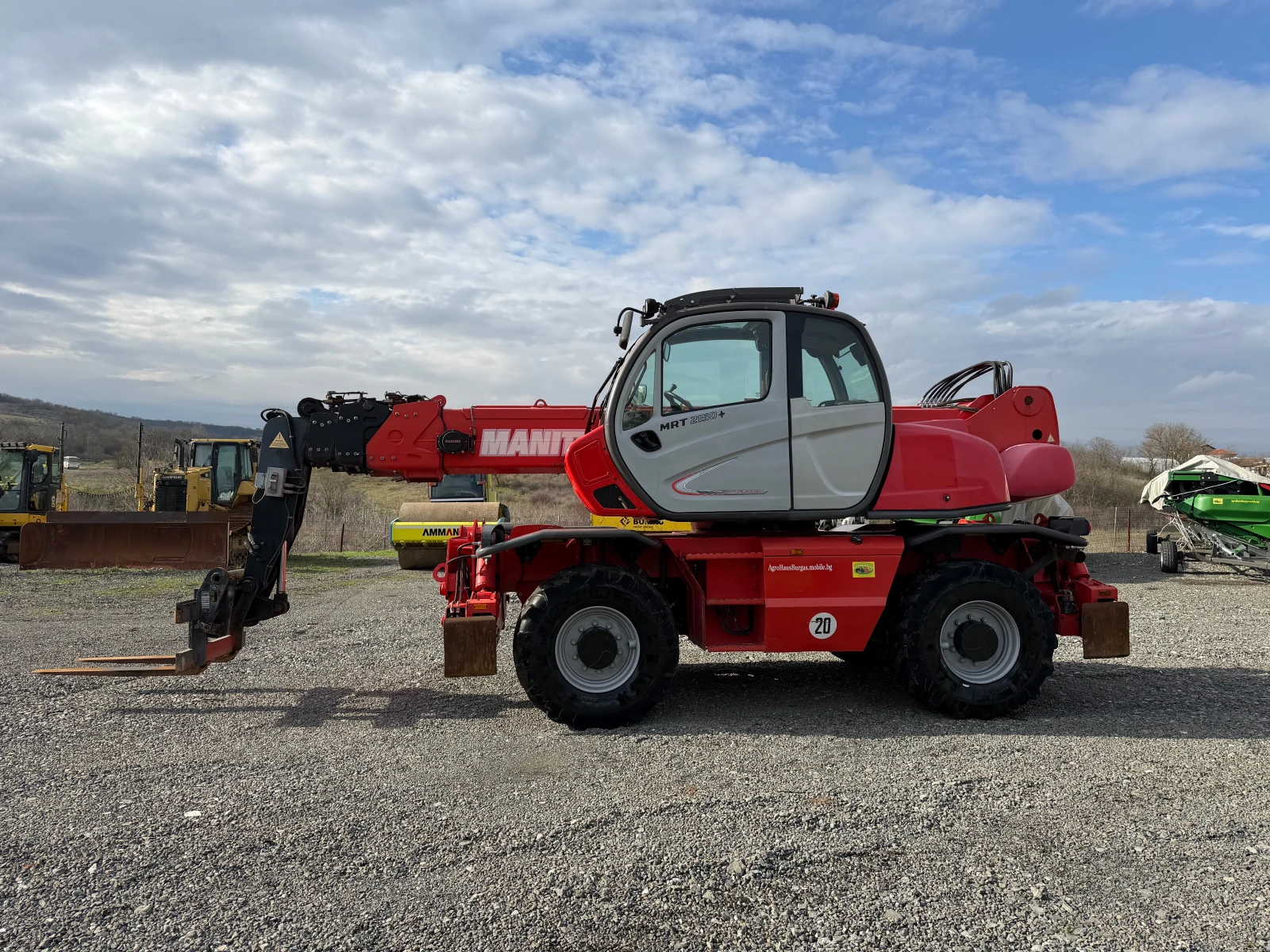 Телескопични товарачи Manitou MRT 2150+ С 2 БРОЯ УРЕДИ ЛИЗИНГ - изображение 4
