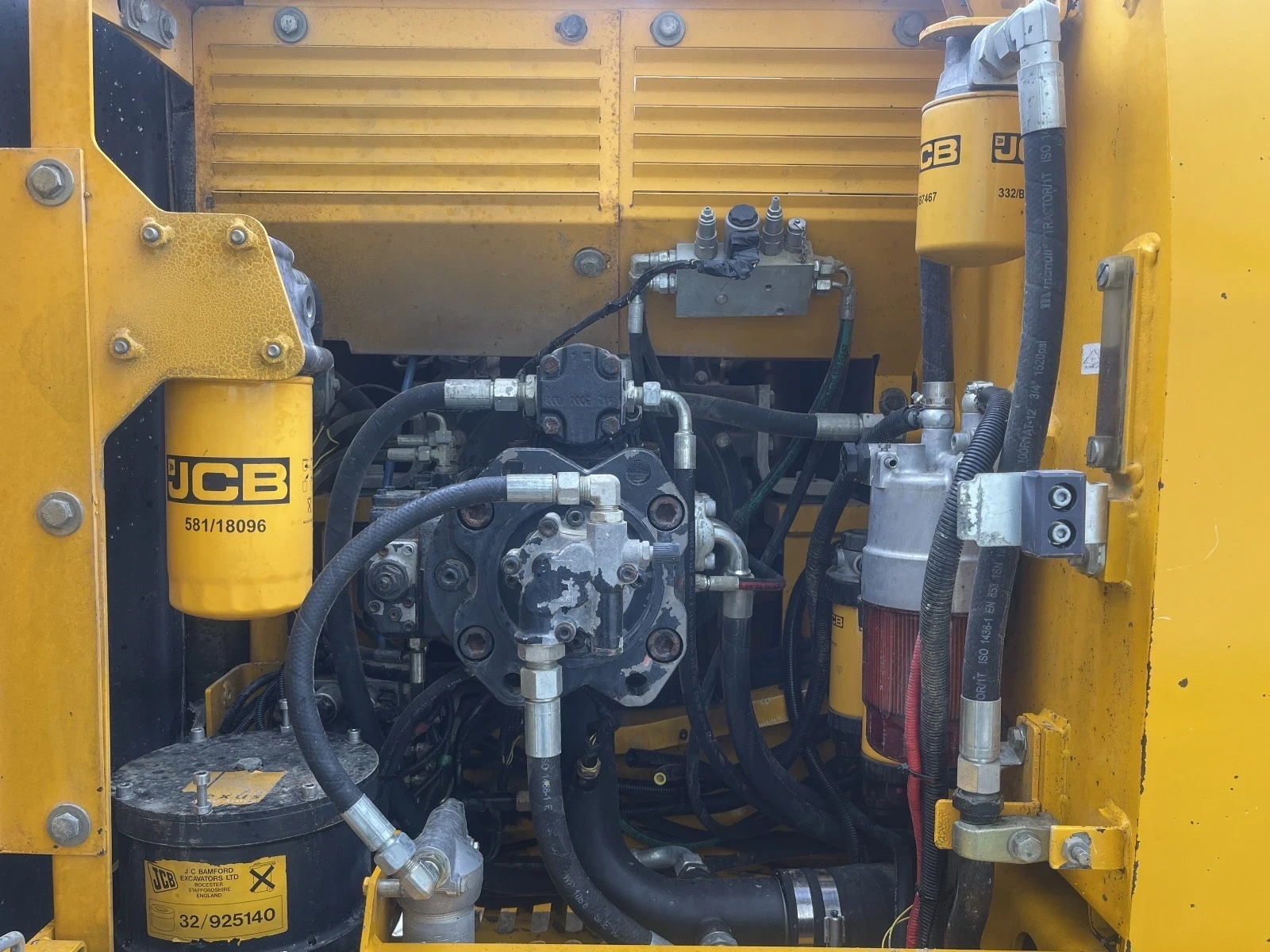 Багер JCB JS 220 - изображение 6